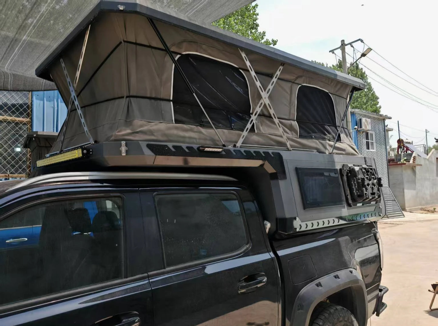Lift-Up Ute Camper Trailer